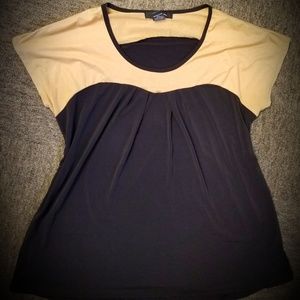 Large camel and black colorblock shirt sleeve top